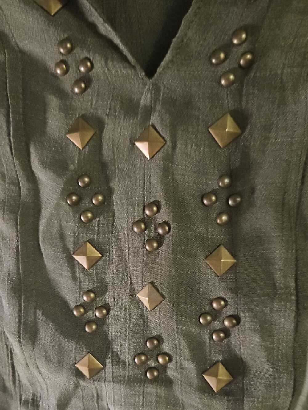 Liz Claiborne Olive Green Studded V-Neck Gauze Top, Size M - Picture 5 of 5